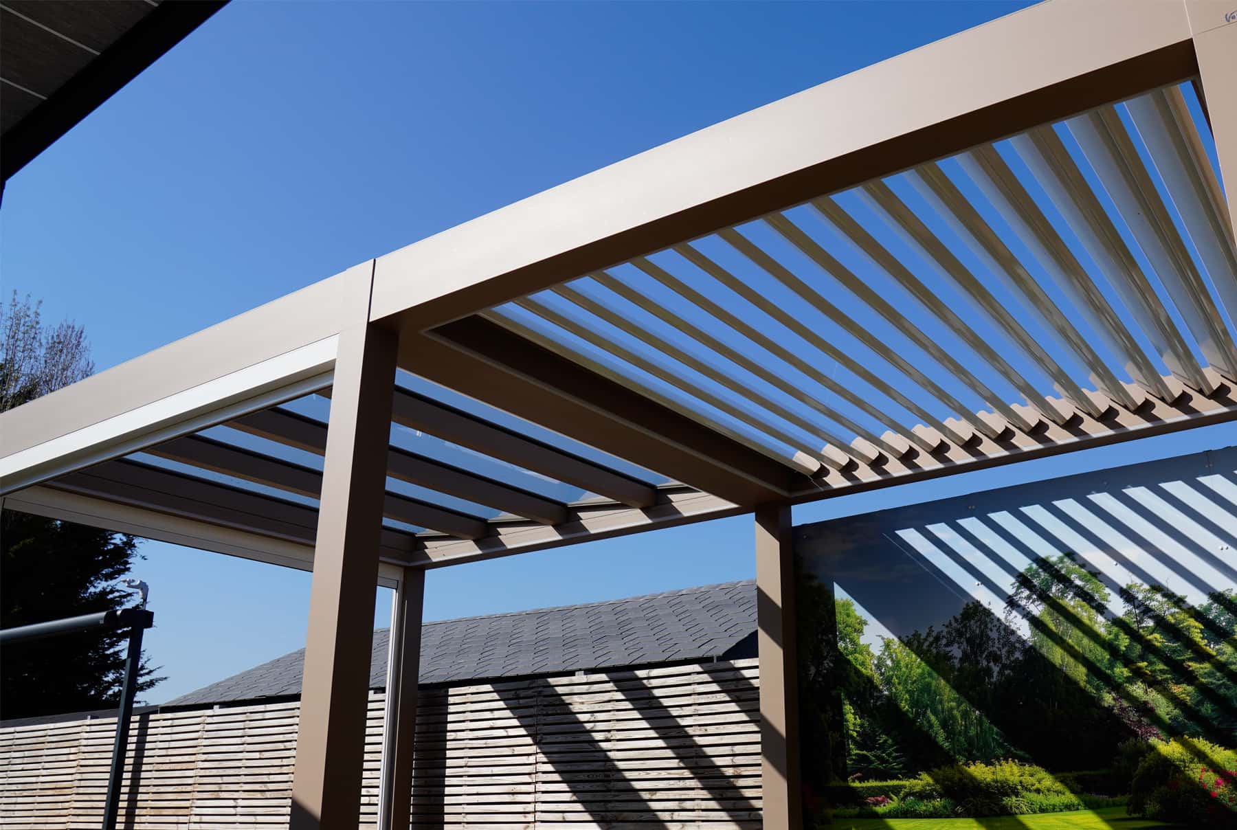 Louvered Roof Pergla Ware Hertfordshire showroom